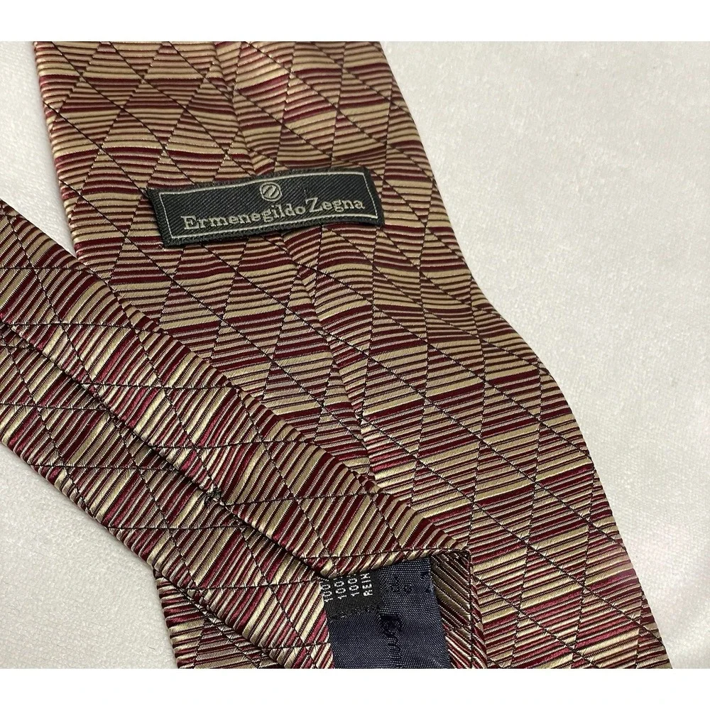 Ermenegildo Zegna 100% Silk Tie Diamond Burgundy Gold Made In‎ Italy 4